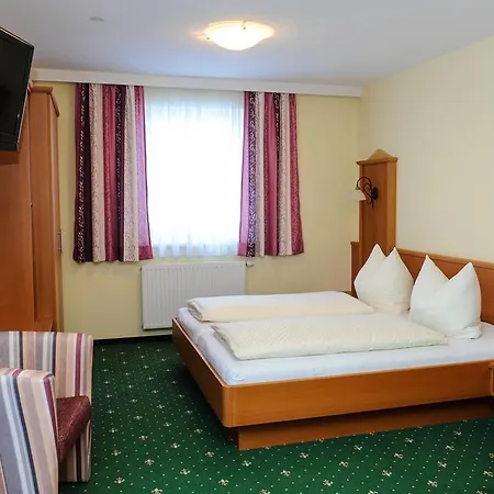 ポザウナー ホテル 3*