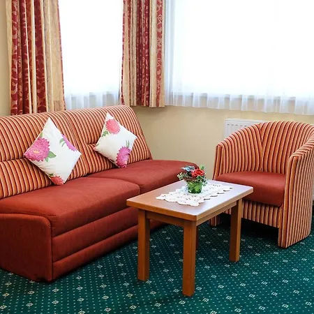 ホテル ポザウナー ザンクト・ファイト・イム・ポンガウ